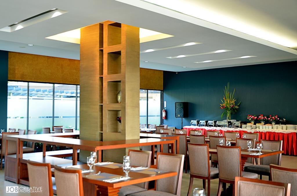 Rivermount Hotel And Resort Sarrat Exterior photo